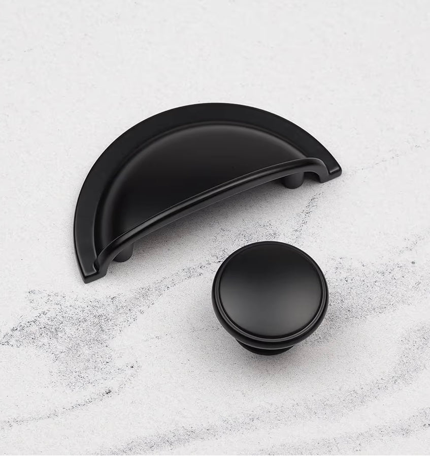 Half moon cup handle